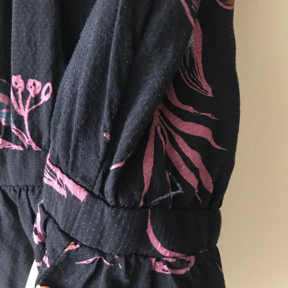 Xhilaration Black Short Sleeve Floral Wrap Top - Picture 9 of 12